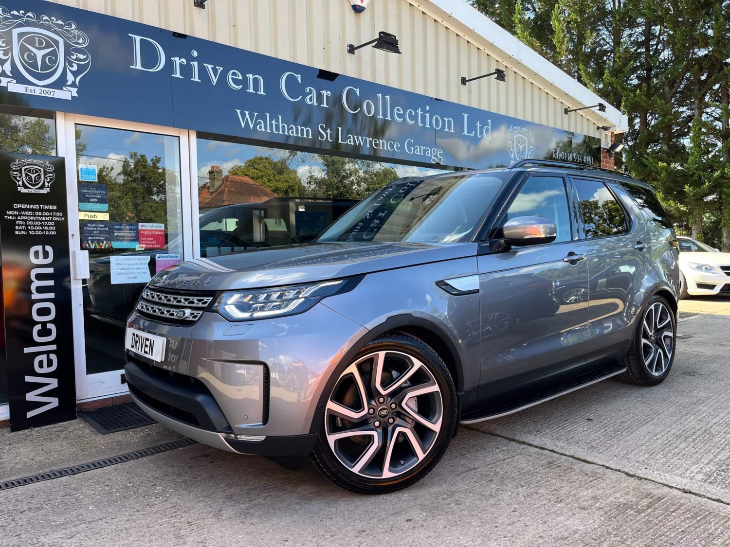 Land Rover Discovery Listing Image