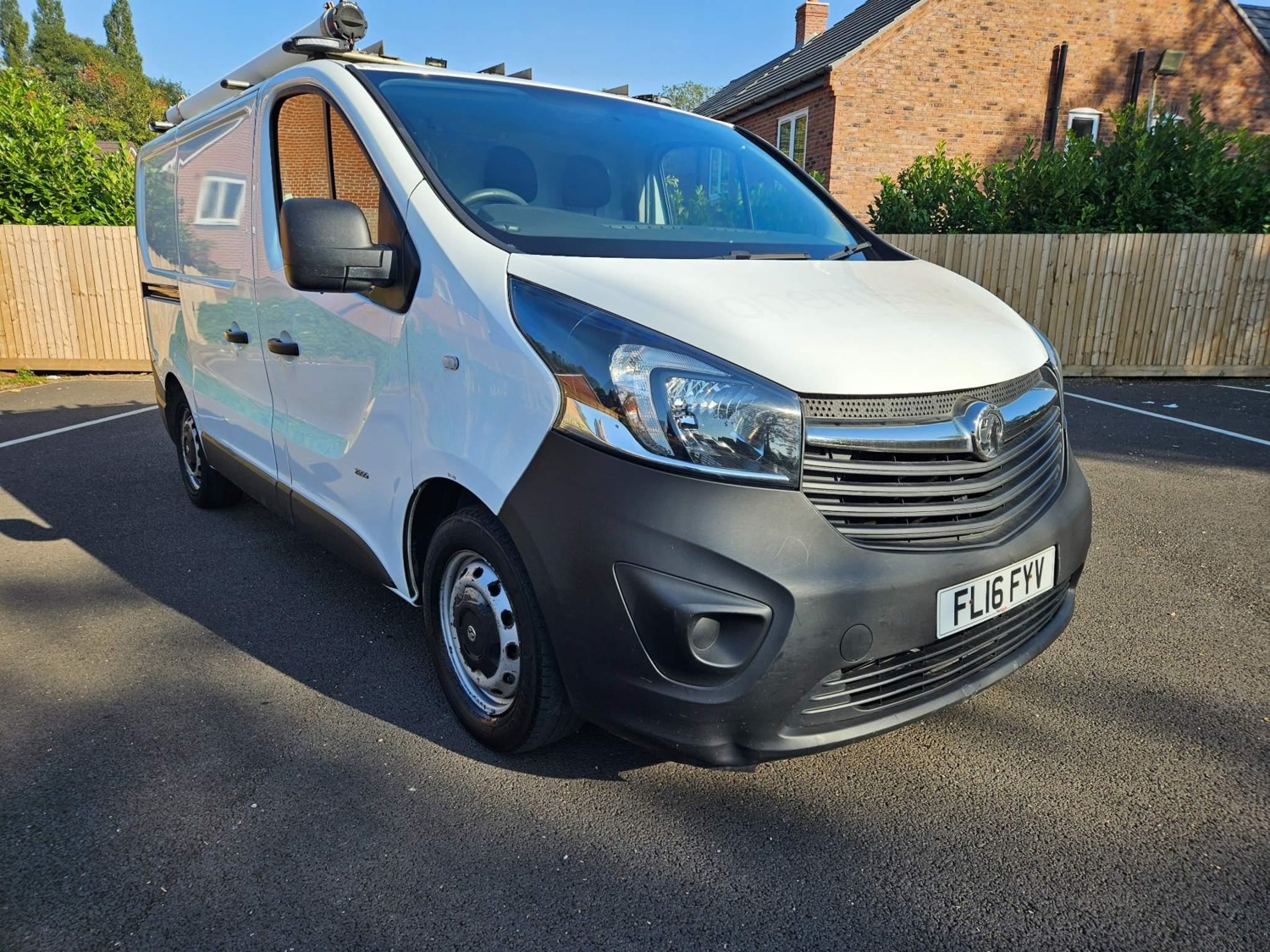 Vauxhall Vivaro Listing Image