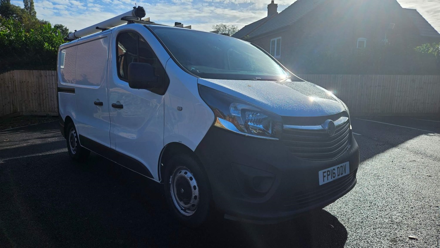 Vauxhall Vivaro Listing Image