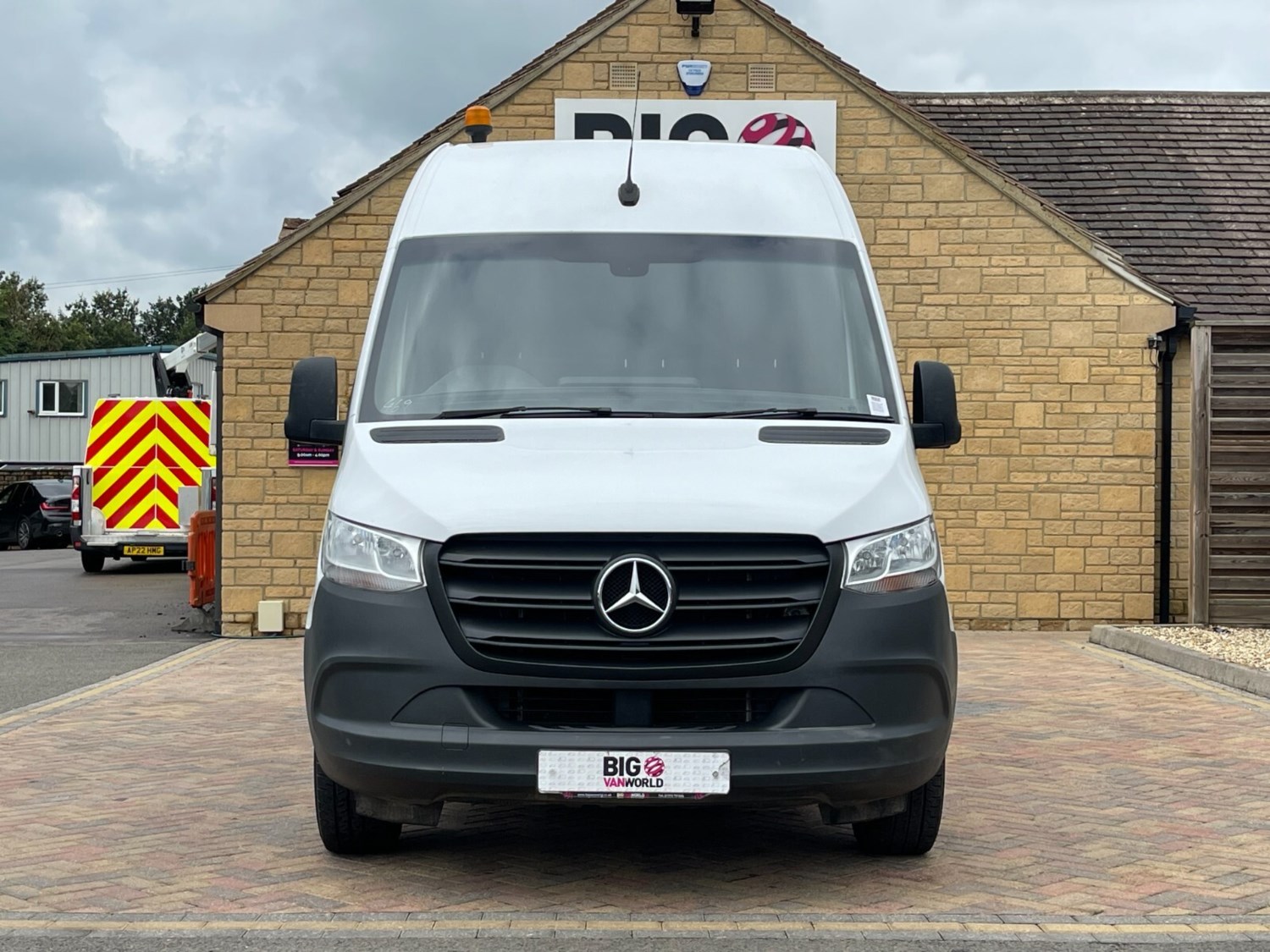 Mercedes-Benz Sprinter Listing Image