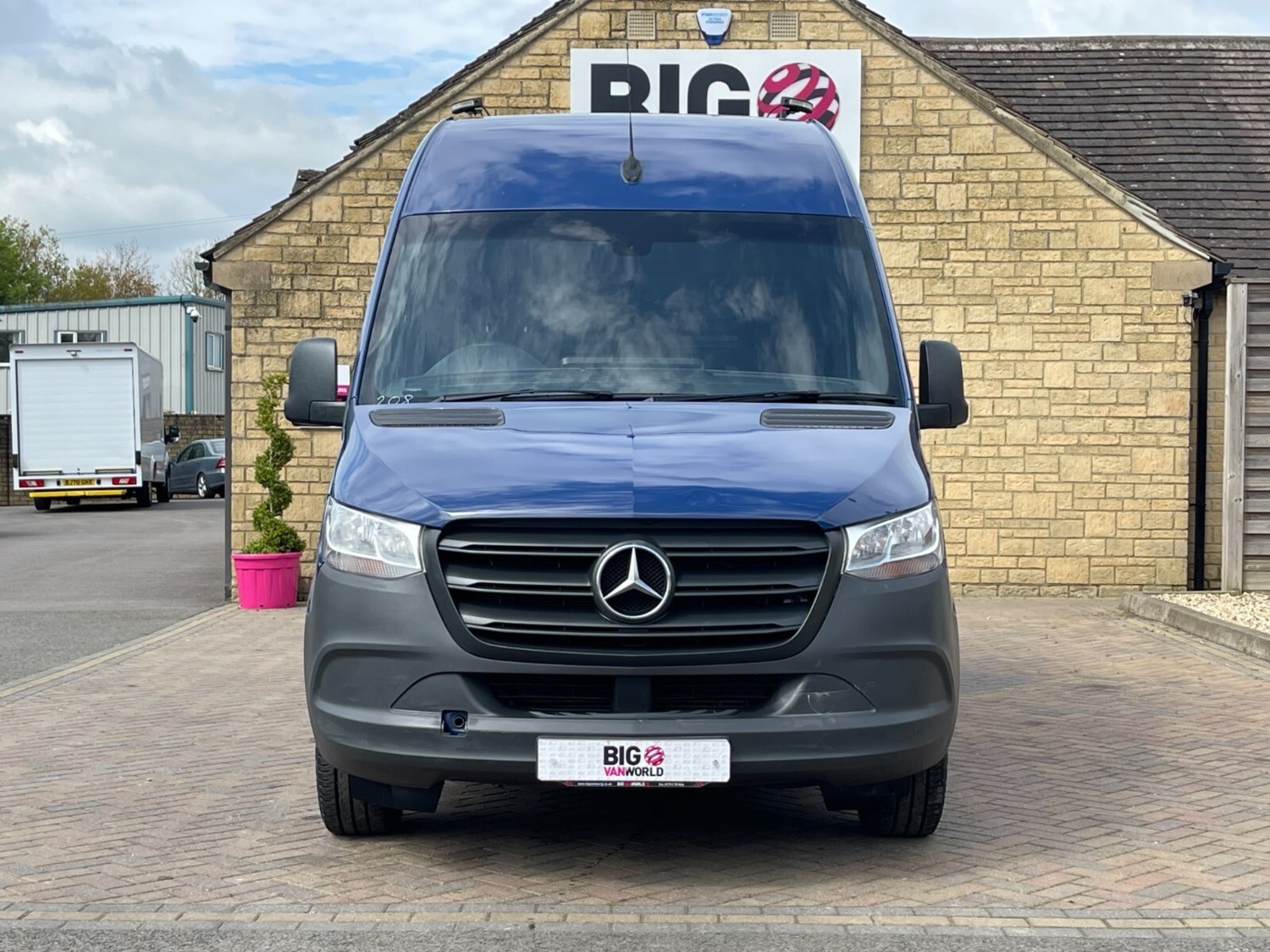 Mercedes-Benz Sprinter Listing Image