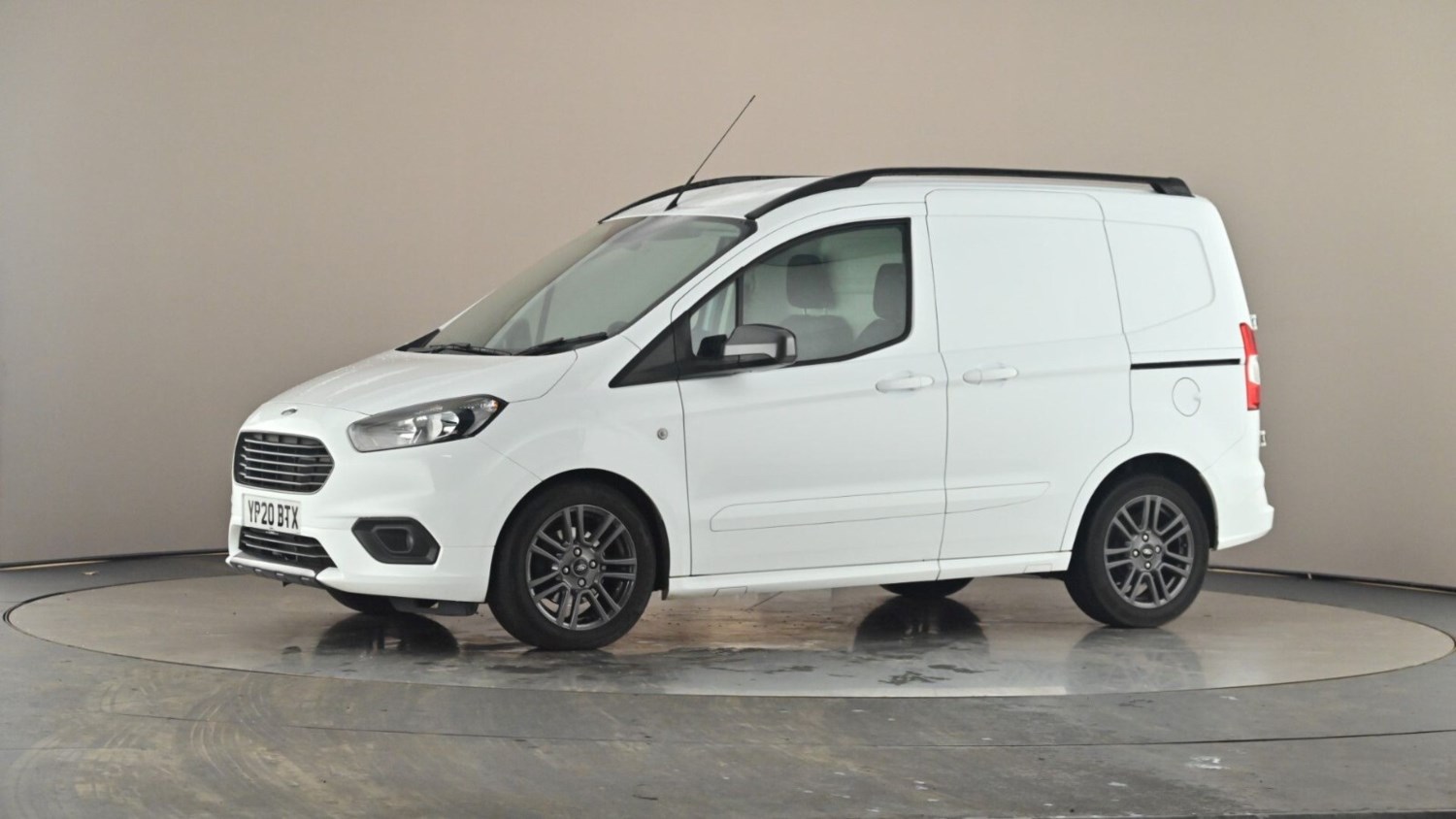 Ford Transit Courier Listing Image