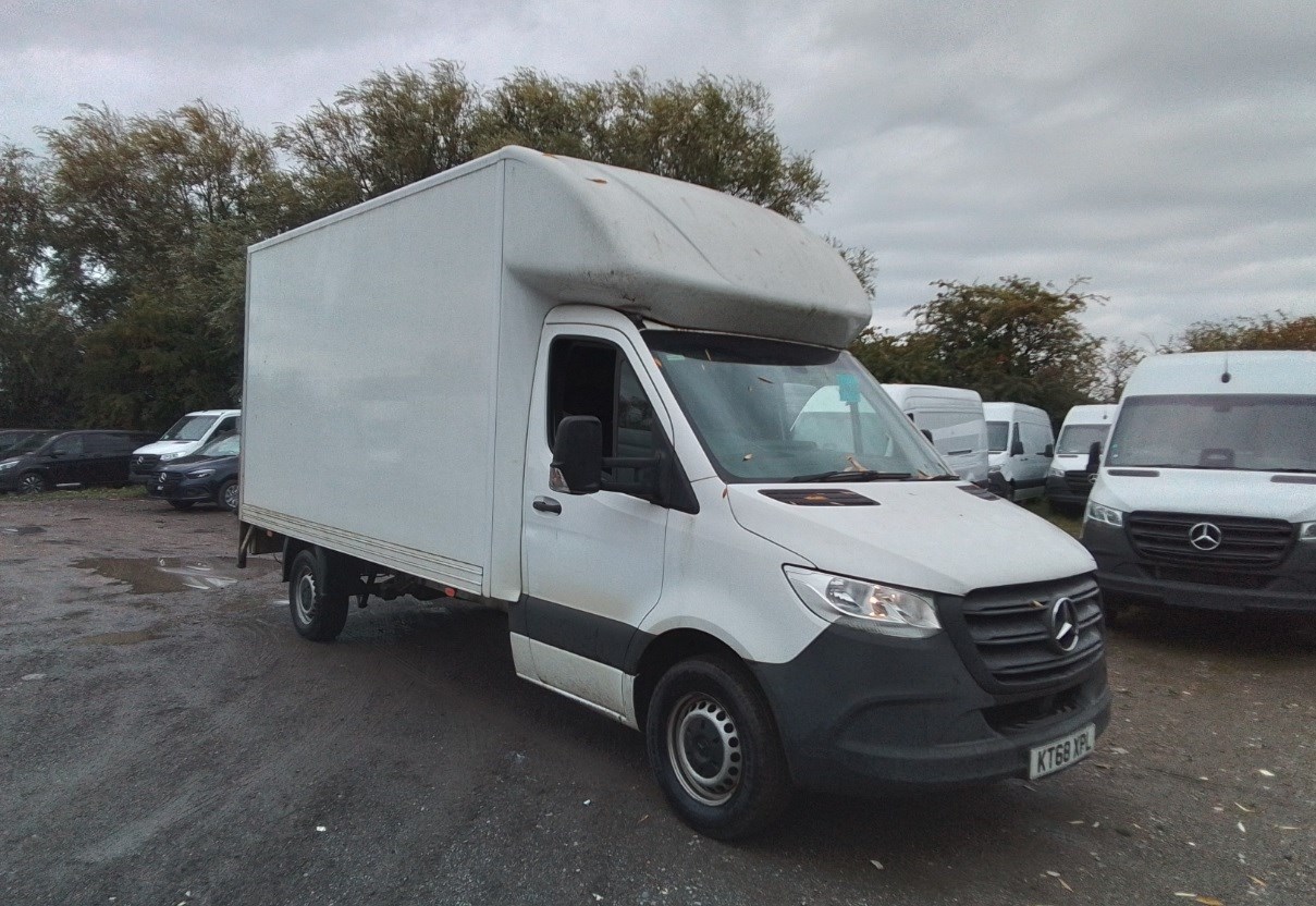 Mercedes-Benz Sprinter Listing Image