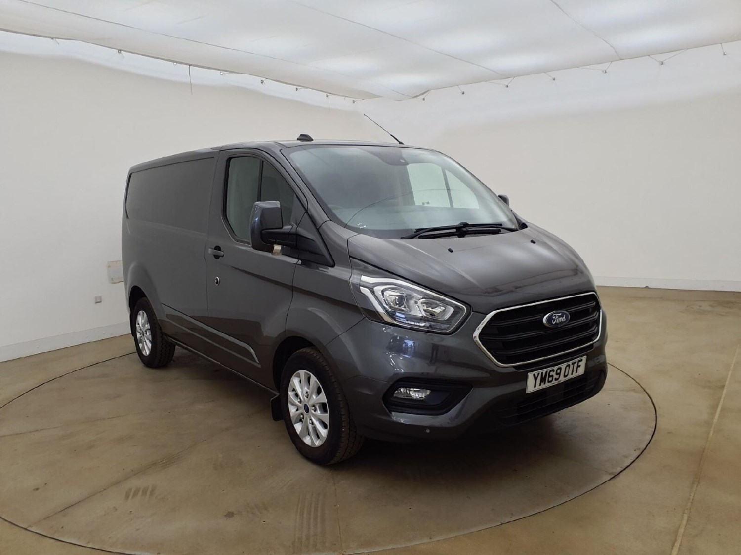 Ford Transit Custom Listing Image