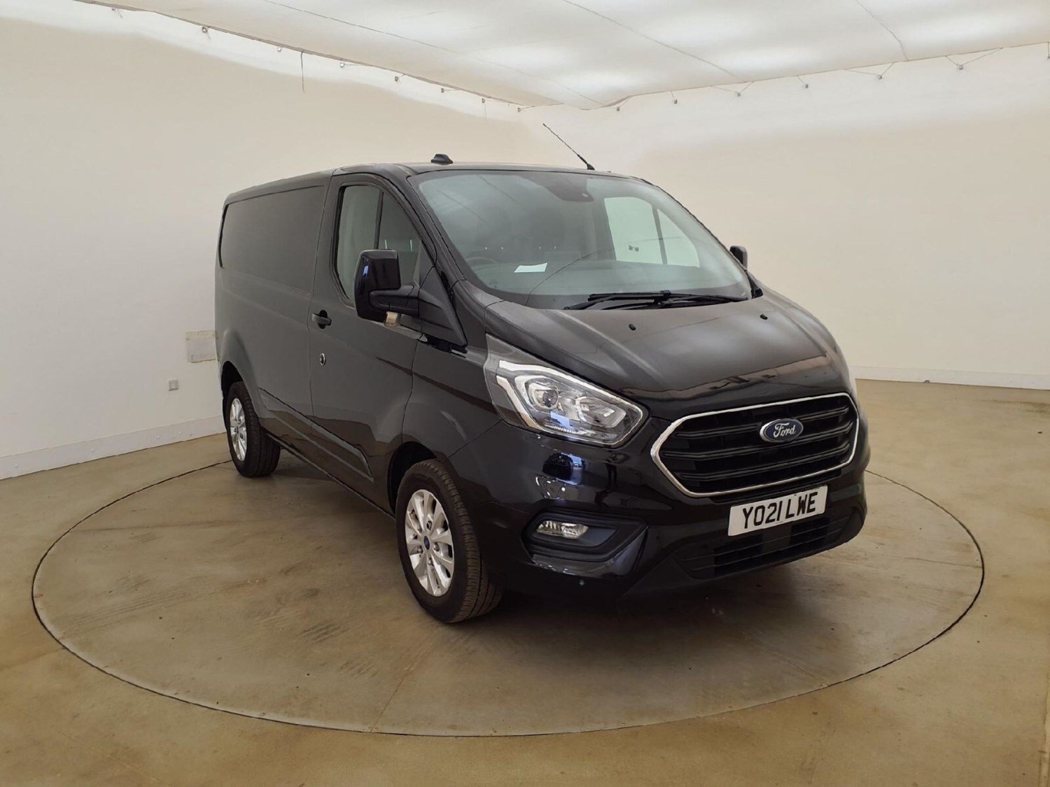 Ford Transit Custom Listing Image