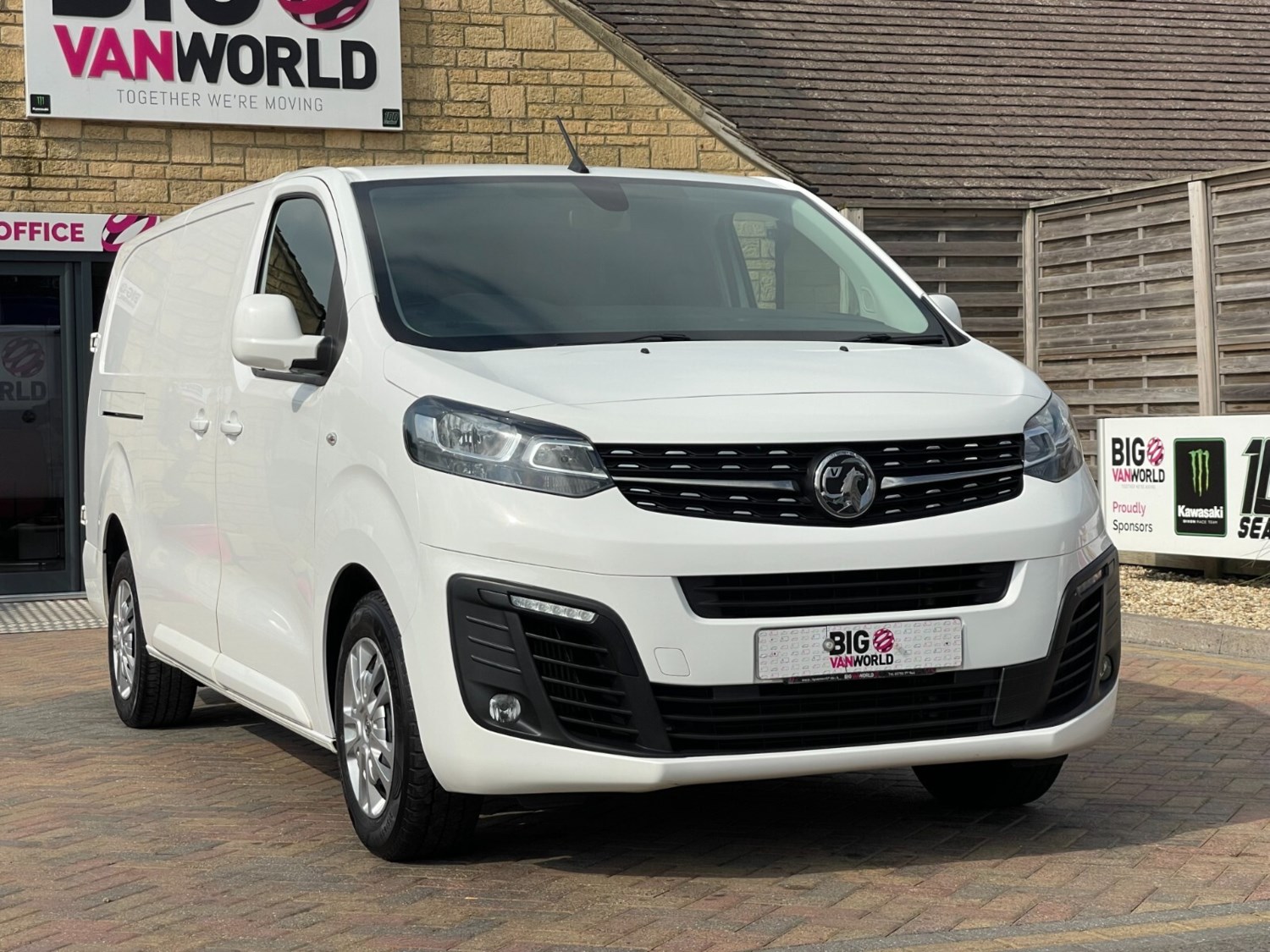 Vauxhall Vivaro Listing Image