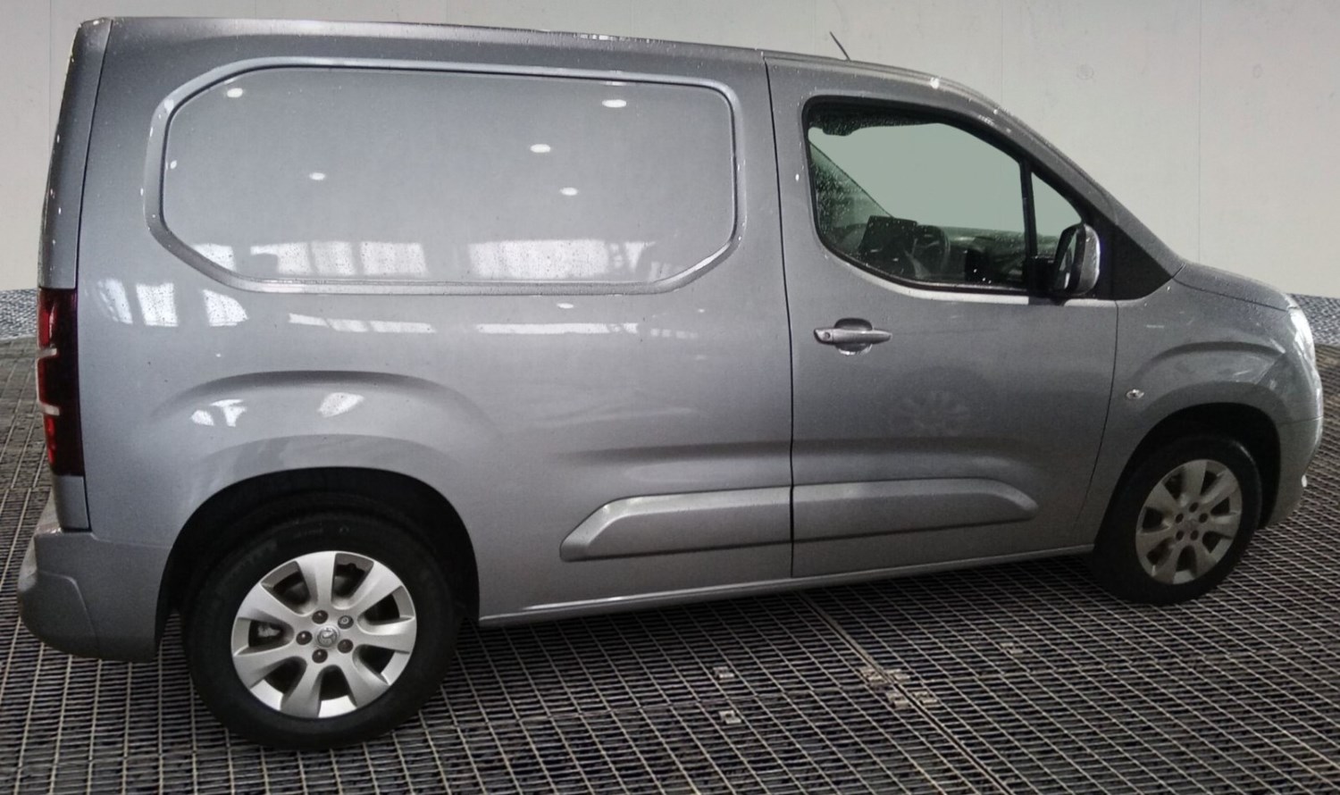 Vauxhall Combo Listing Image