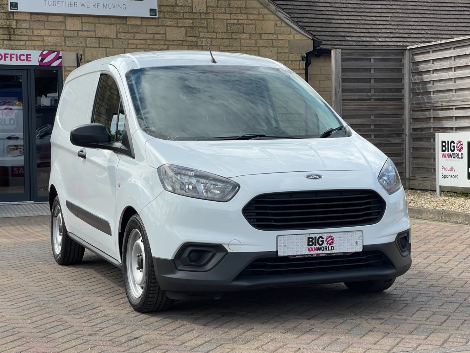 Ford Transit Courier Listing Image