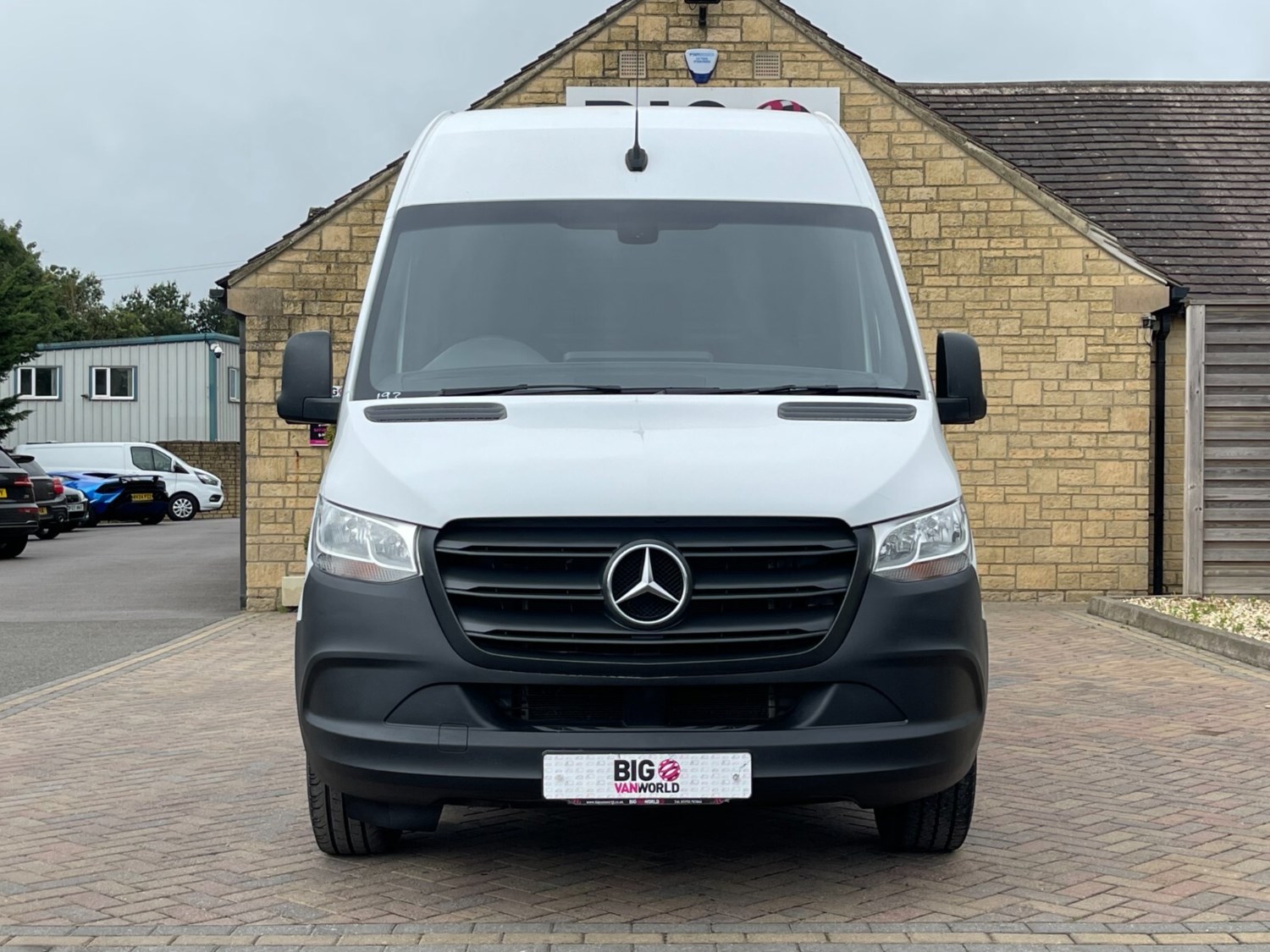 Mercedes-Benz Sprinter Listing Image