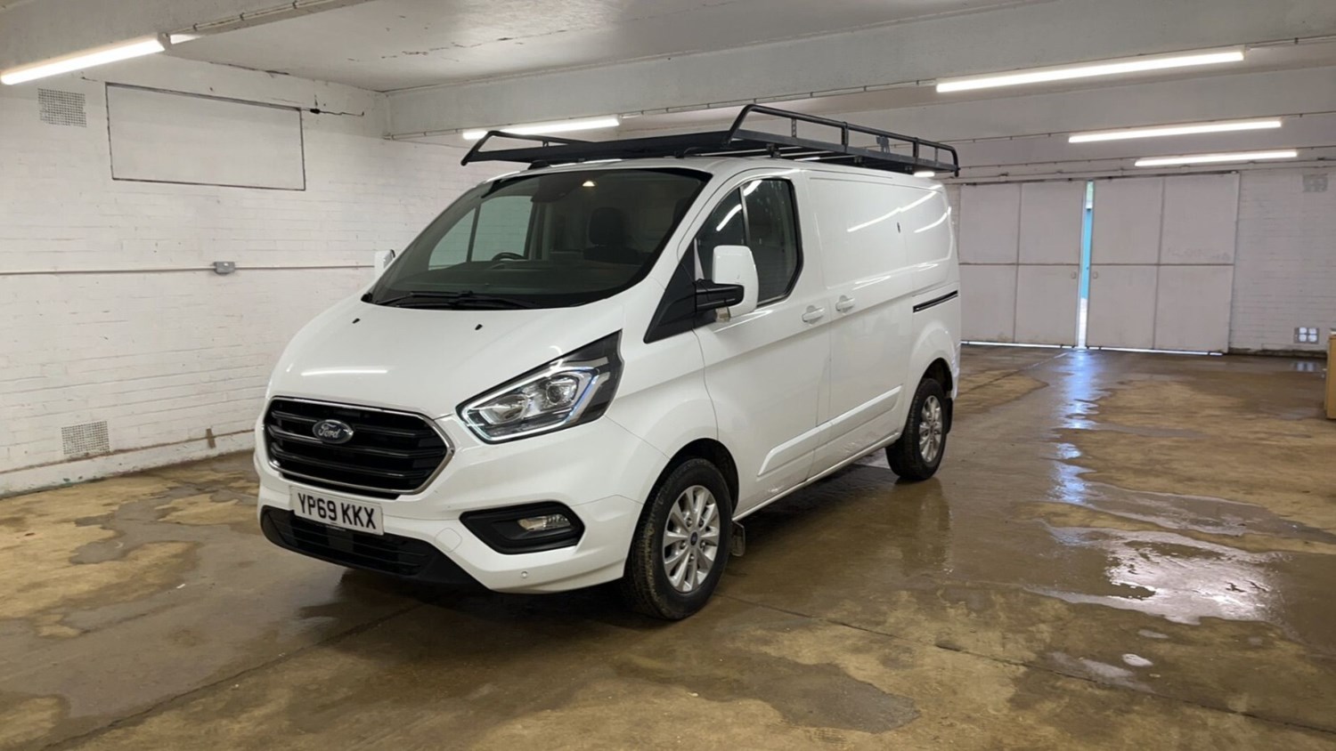 Ford Transit Custom Listing Image