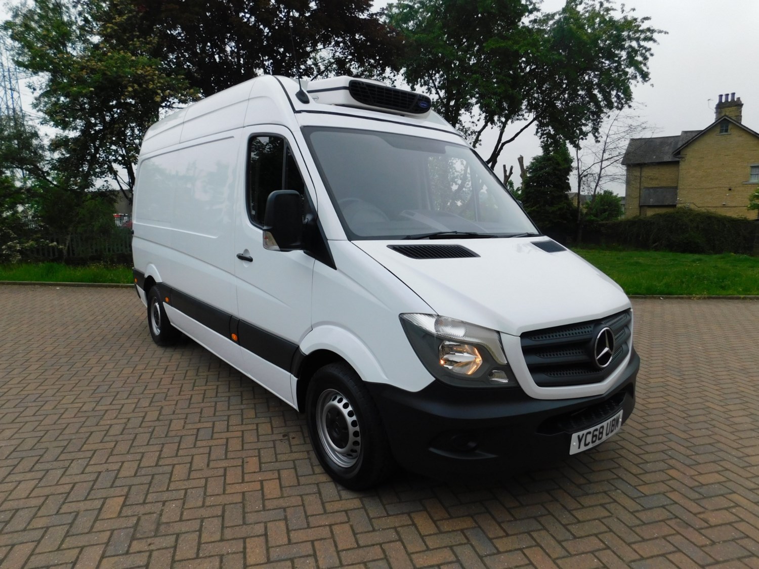 Mercedes-Benz Sprinter Listing Image