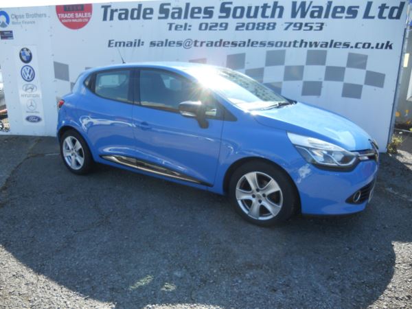 2015 (15) Renault Clio 1.2 16V Dynamique MediaNav 5dr For Sale In Trethomas, Caerphilly