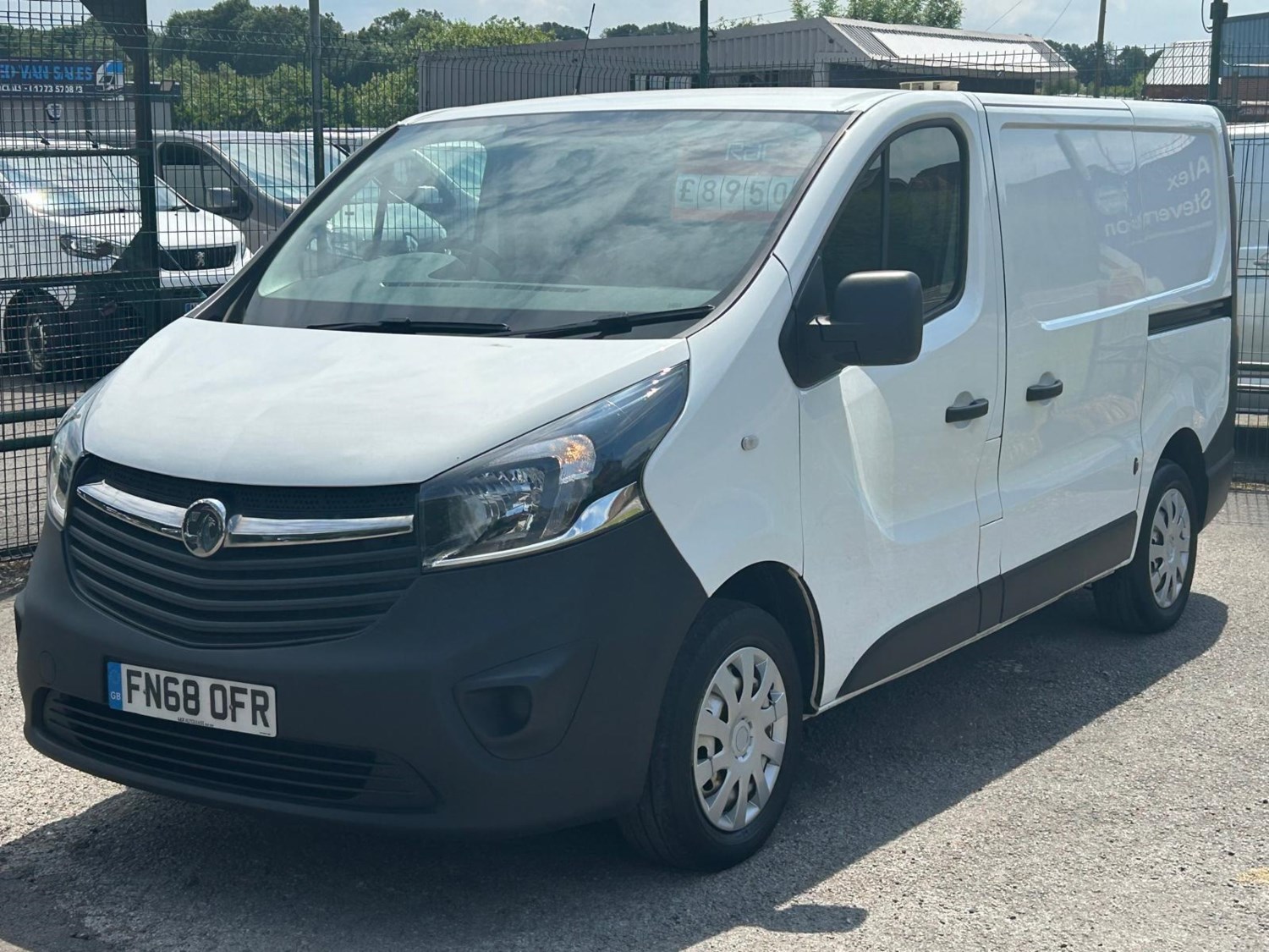 Vauxhall Vivaro Listing Image