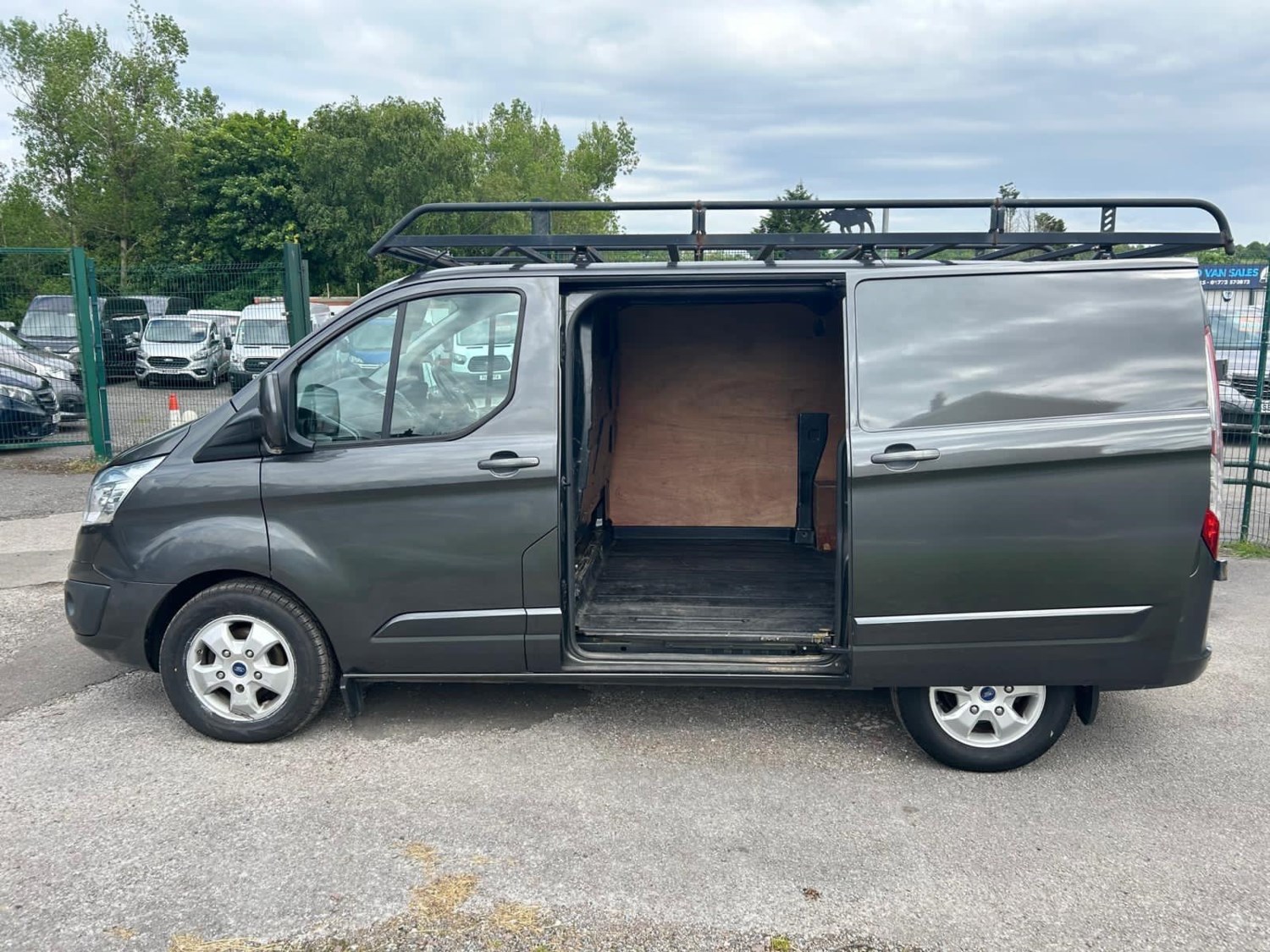 Ford Transit Custom Listing Image