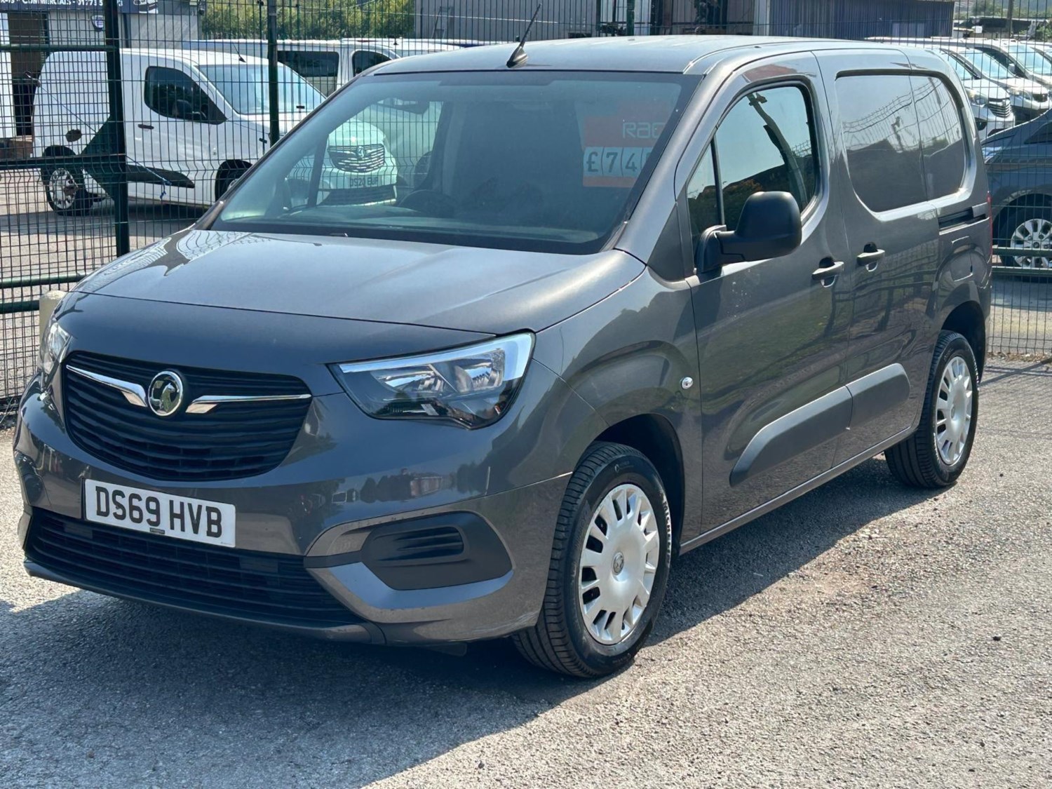 Vauxhall Combo Listing Image