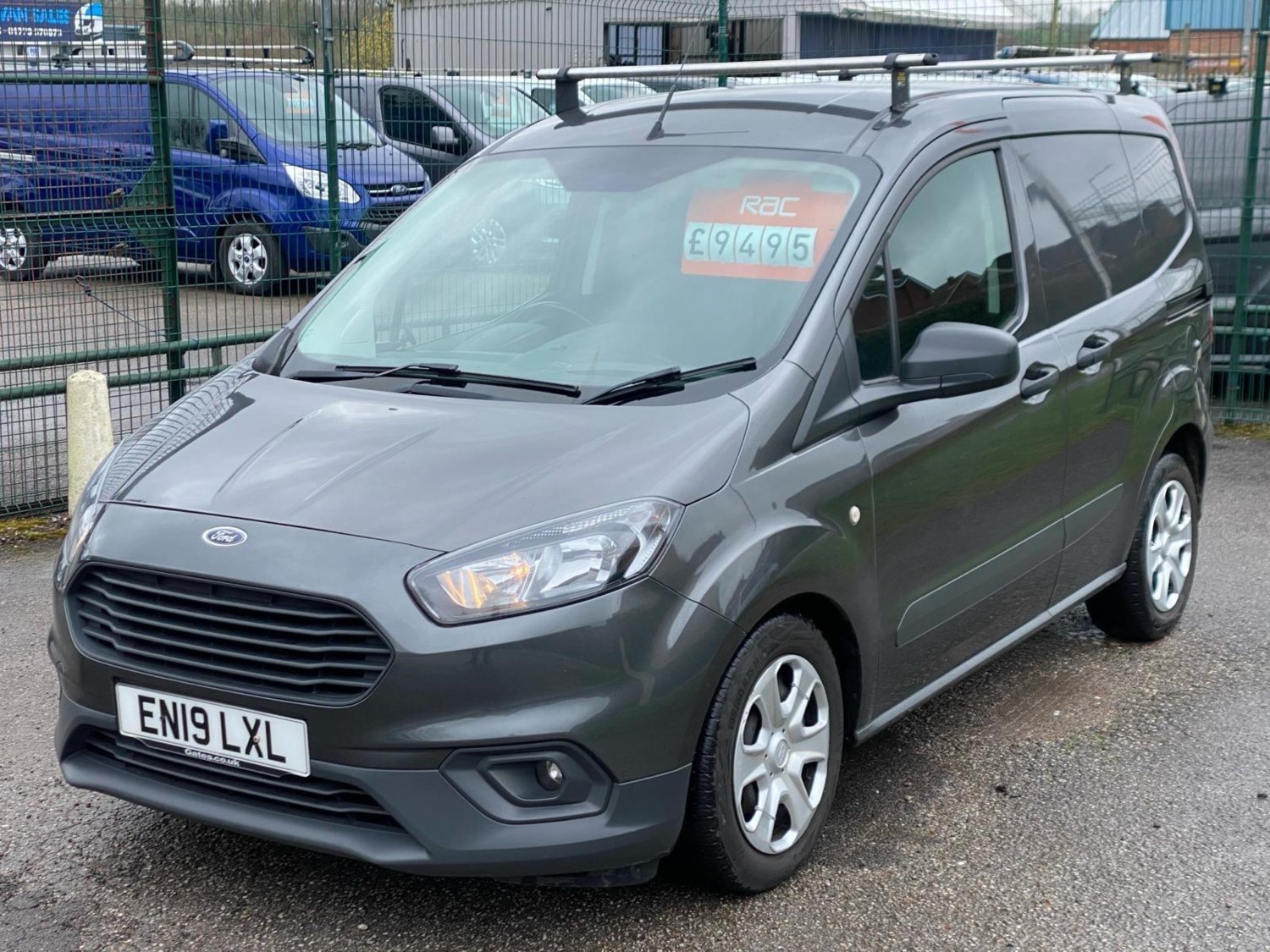 Ford Transit Courier Listing Image