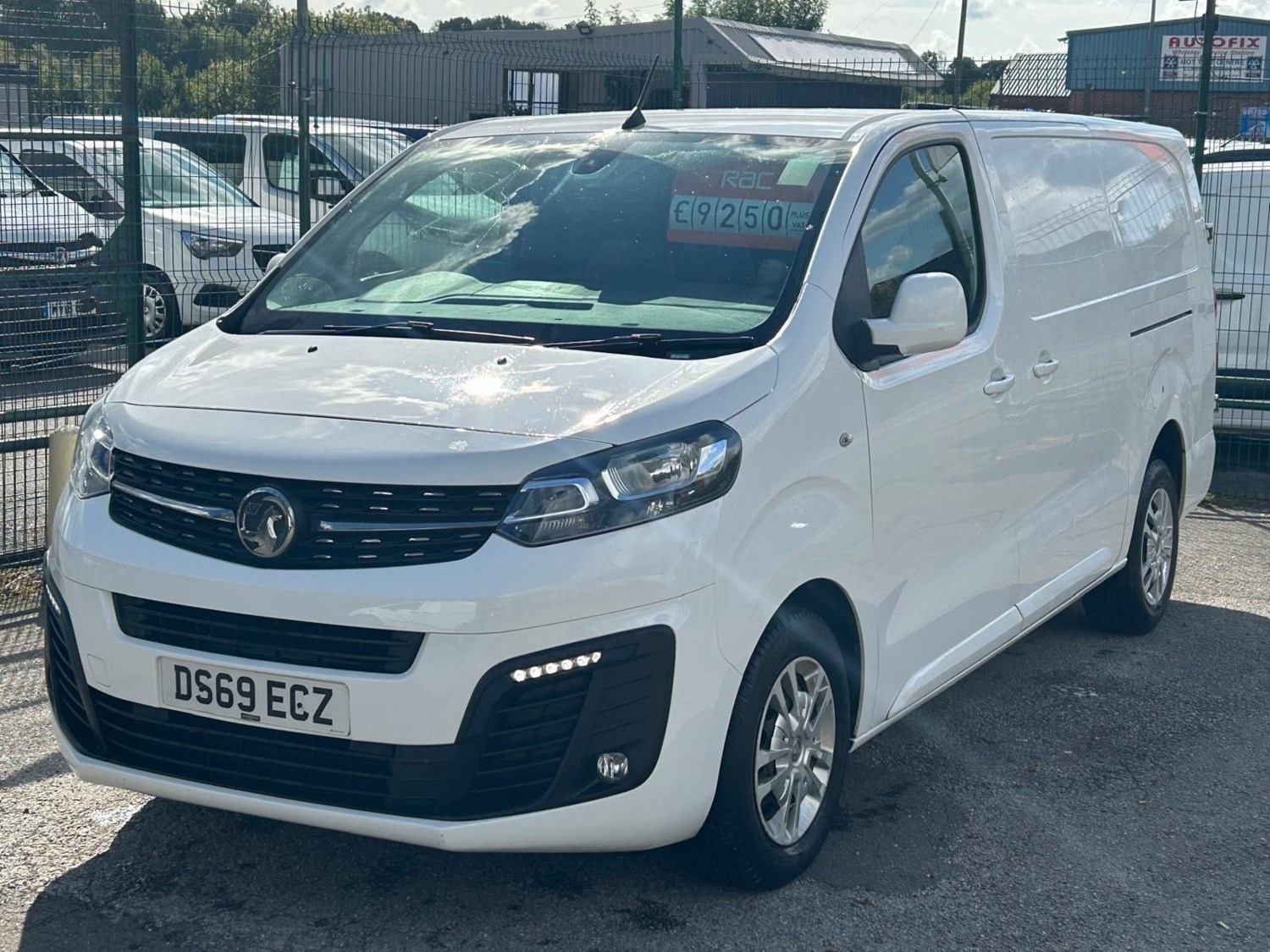 Vauxhall Vivaro Listing Image