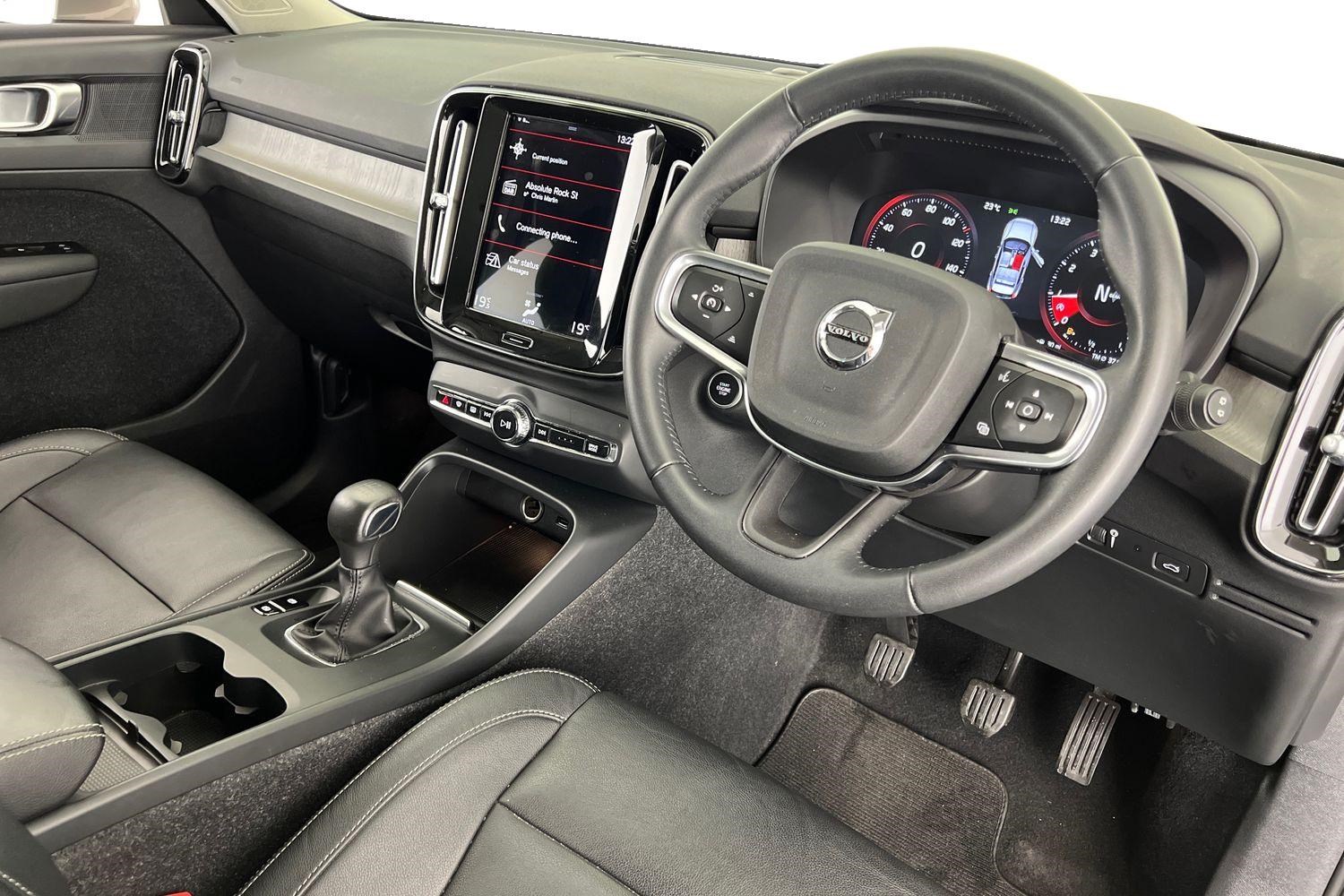 Volvo XC40 Listing Image