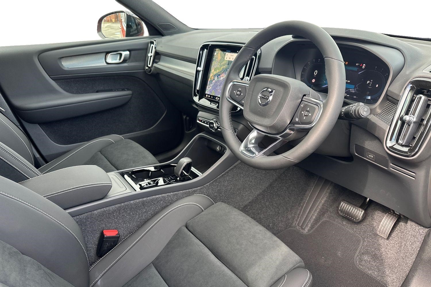 Volvo XC40 Listing Image