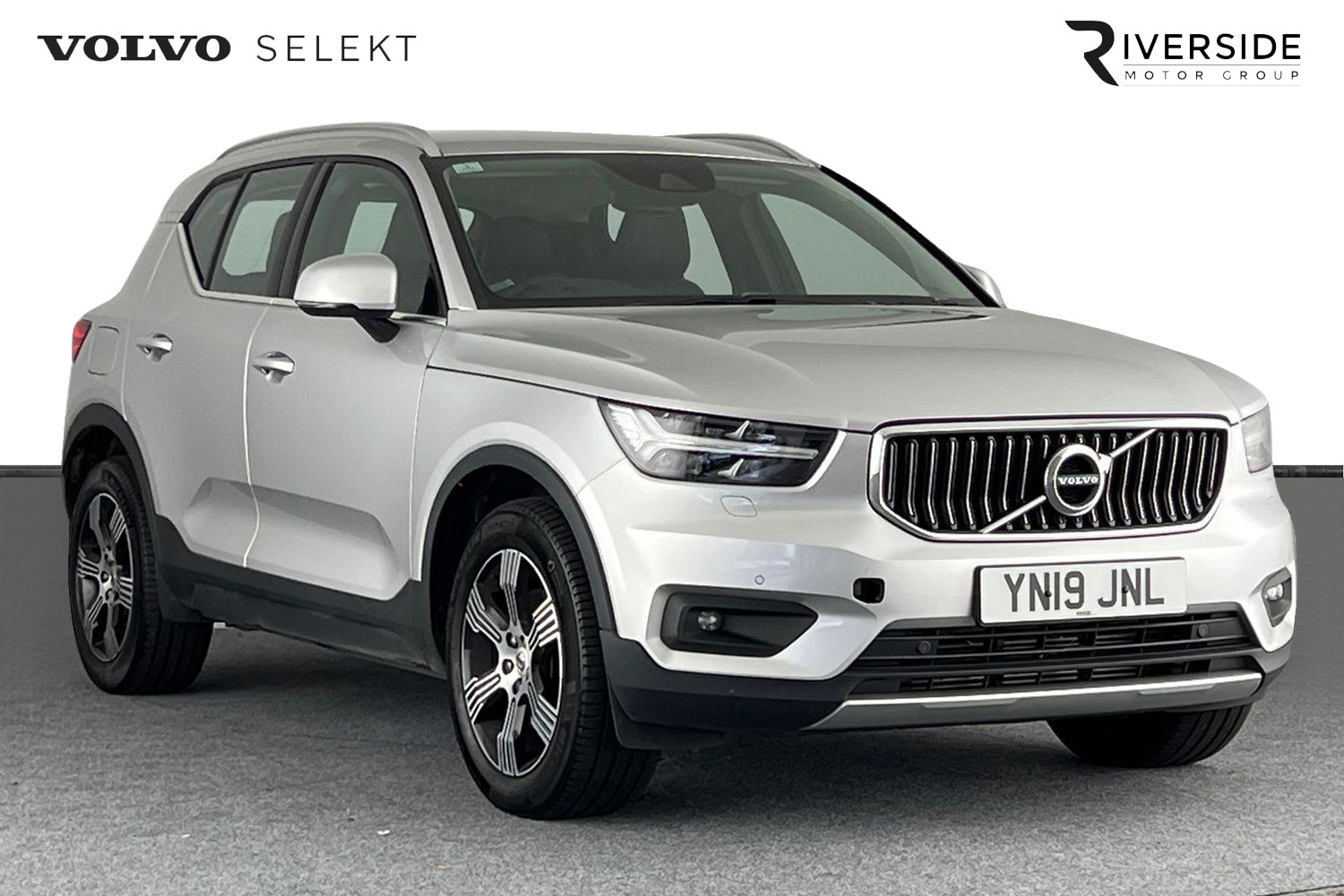 Volvo XC40 Listing Image