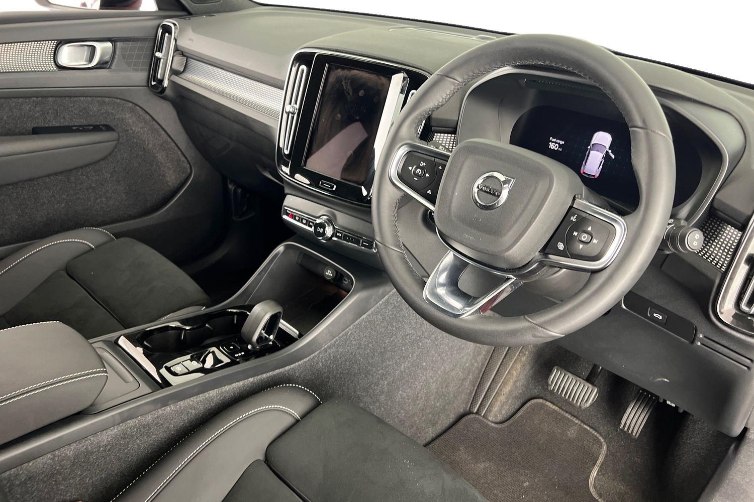 Volvo XC40 Listing Image