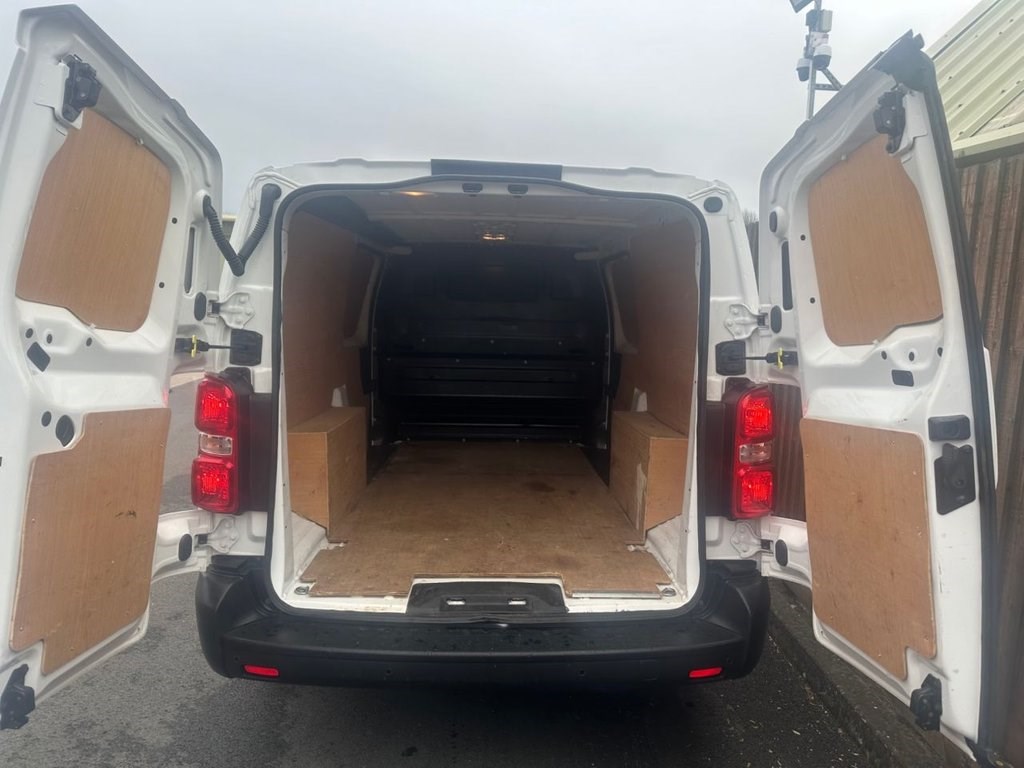 Vauxhall Vivaro Listing Image