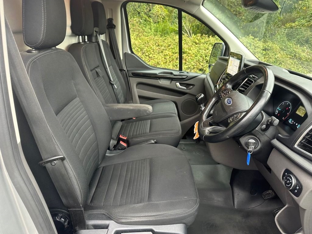 Ford Transit Custom Listing Image