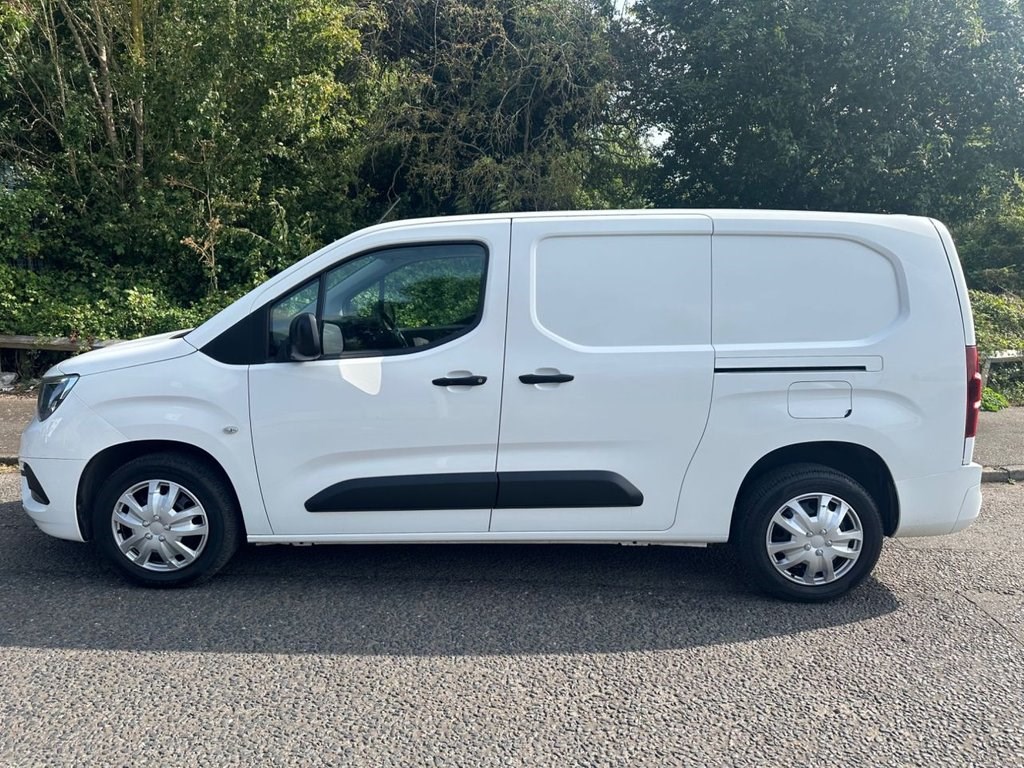 Vauxhall Combo Listing Image