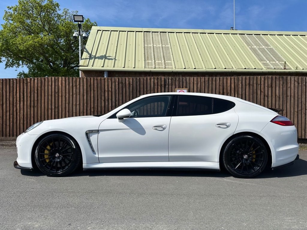 Porsche Panamera Listing Image