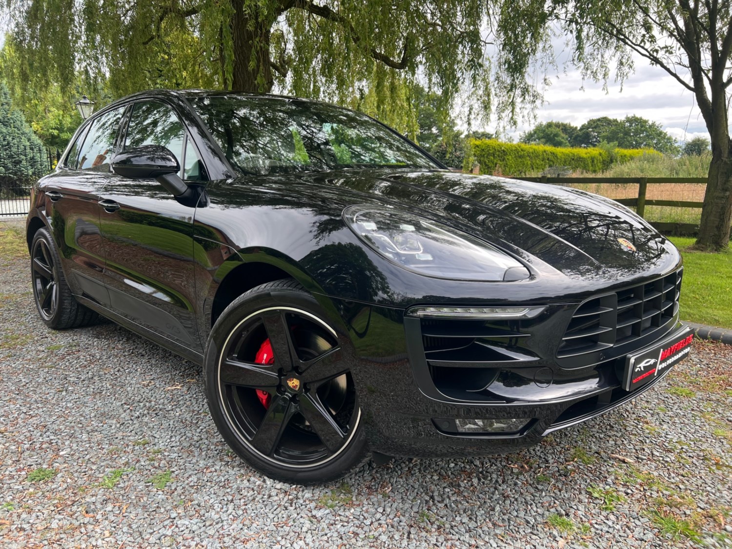 Porsche Macan Listing Image