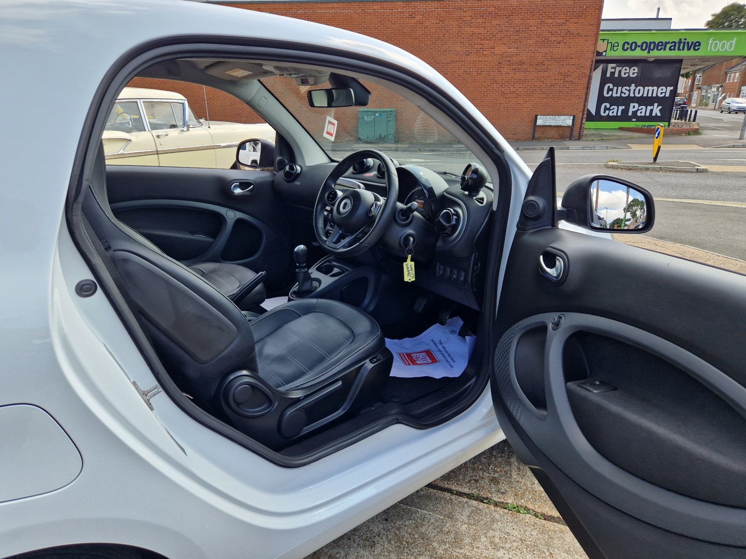 Smart fortwo Listing Image