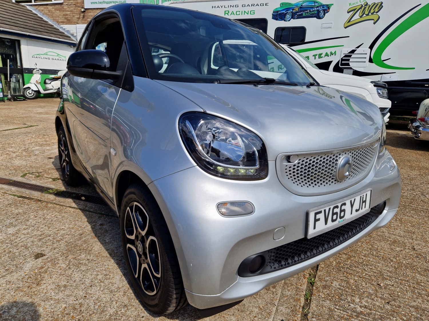 Smart fortwo Listing Image