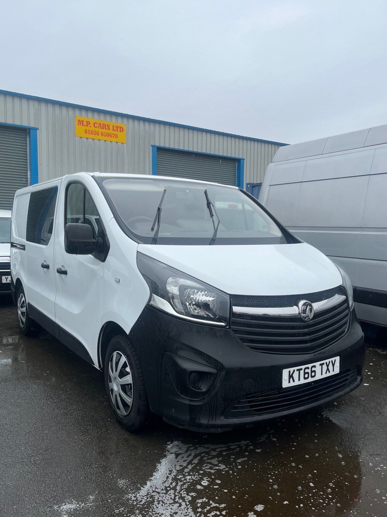 Vauxhall Vivaro Listing Image