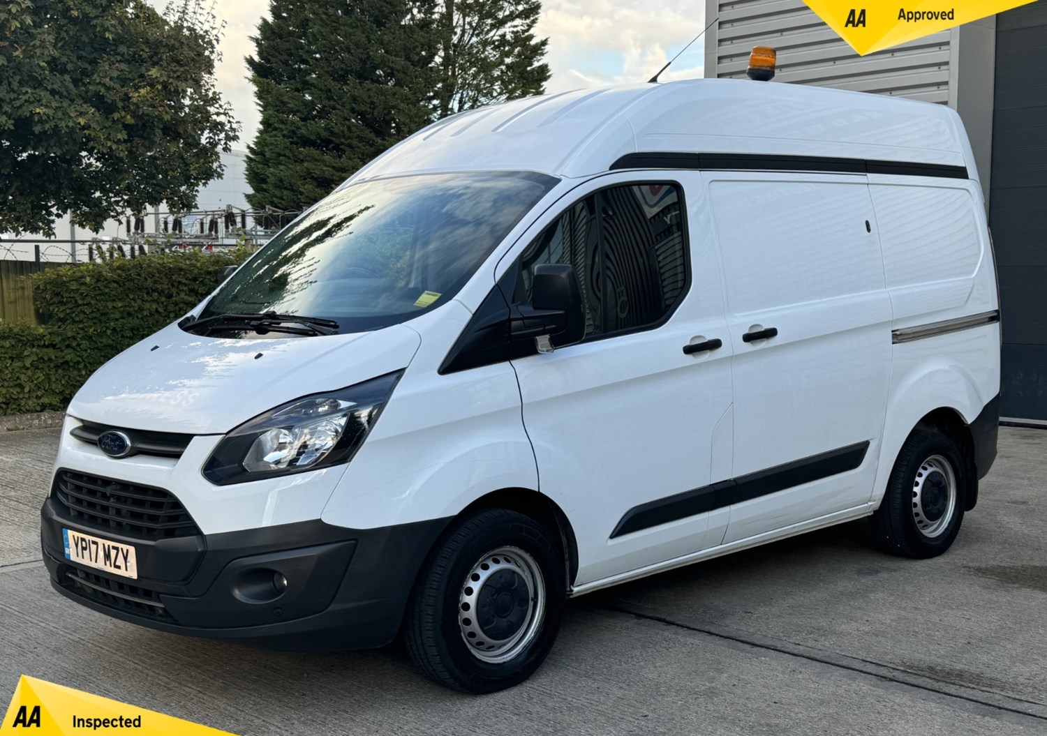 Ford Transit Custom Listing Image