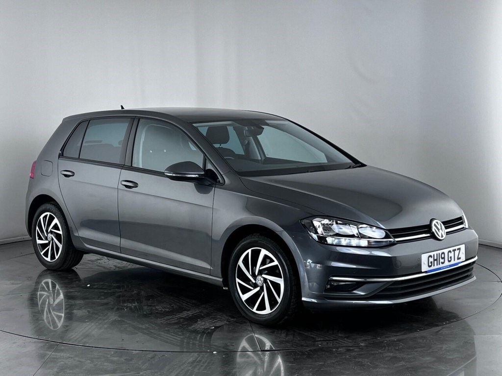 Volkswagen Golf Listing Image