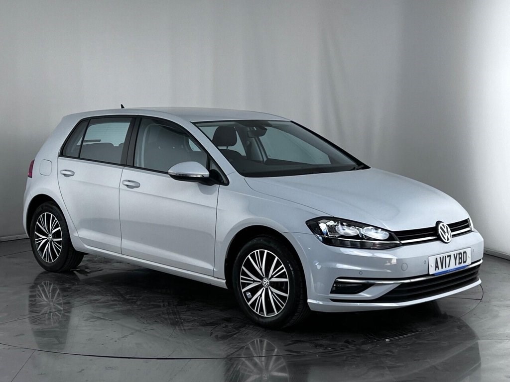 Volkswagen Golf Listing Image