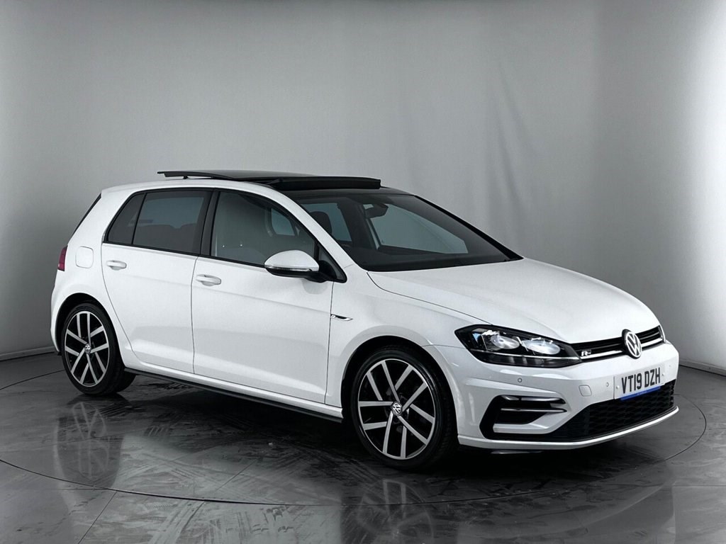 Volkswagen Golf Listing Image