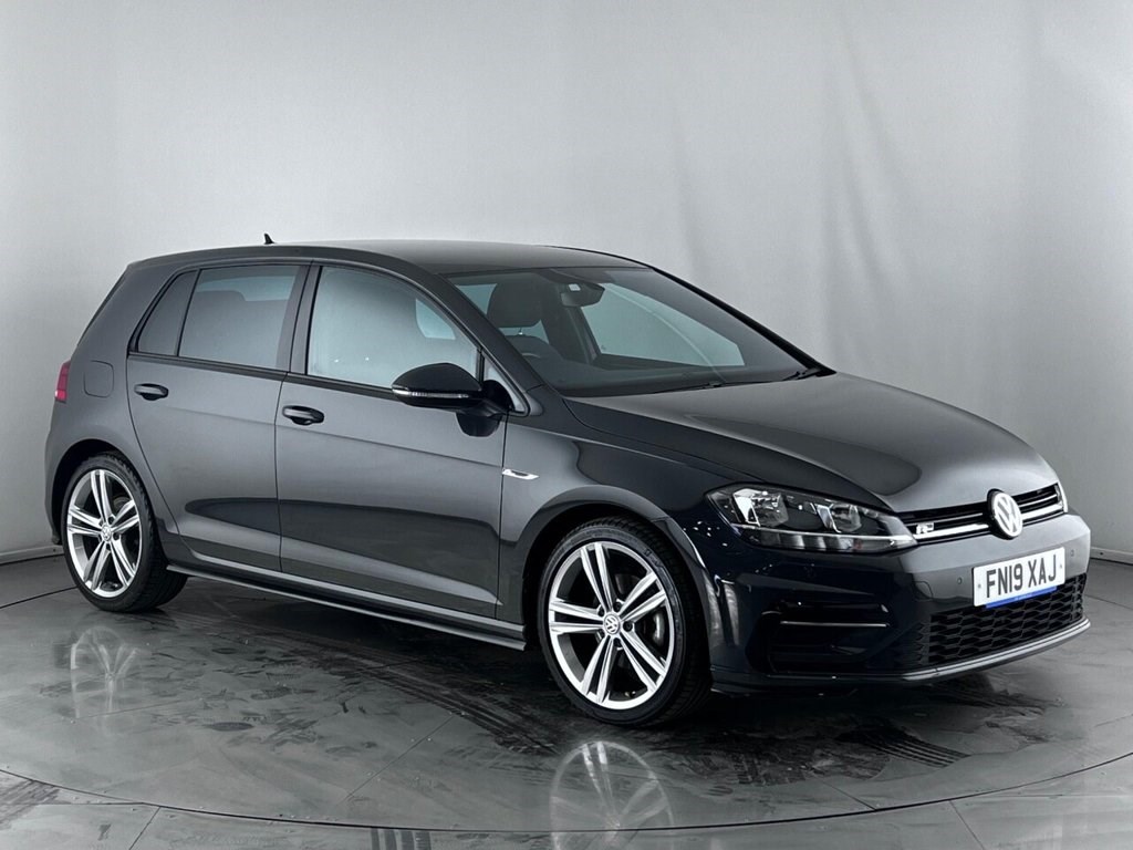 Volkswagen Golf Listing Image