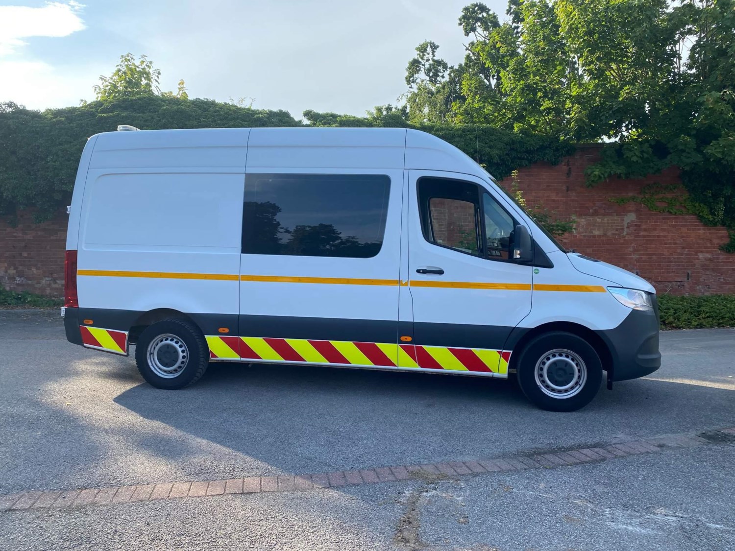 Mercedes-Benz Sprinter Listing Image