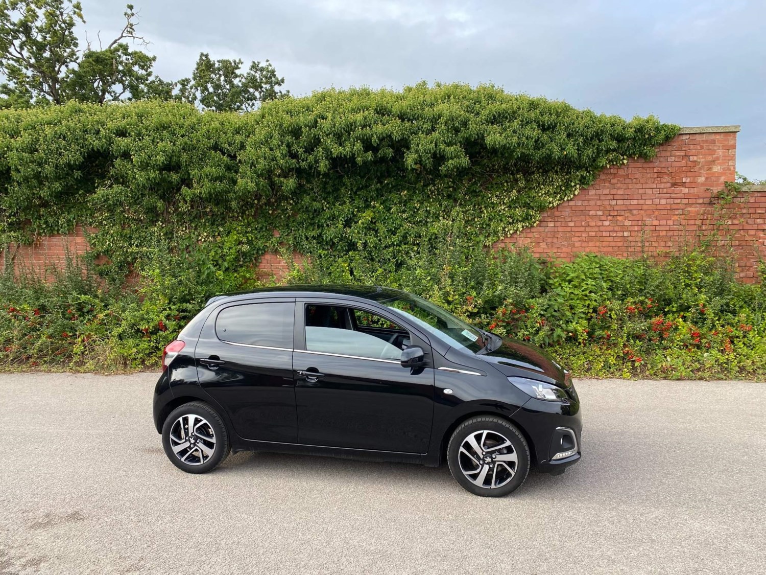 Peugeot 108 Listing Image