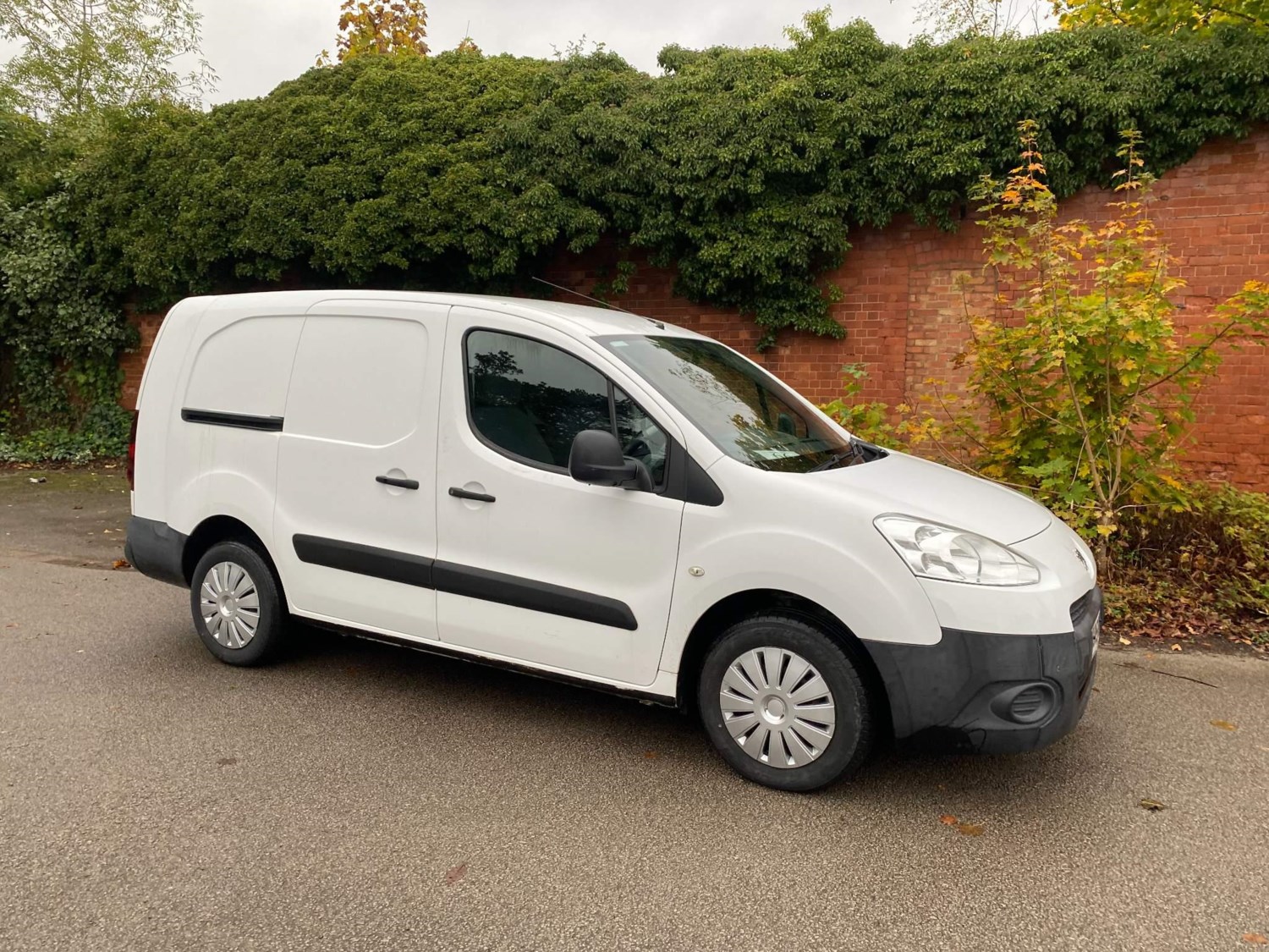 Ford Transit Connect Listing Image