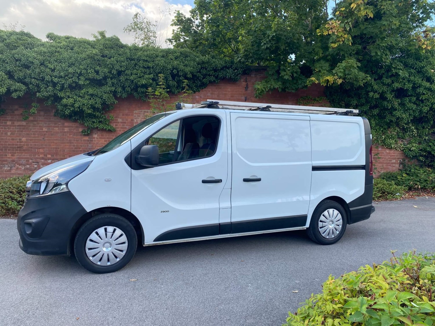 Vauxhall Vivaro Listing Image