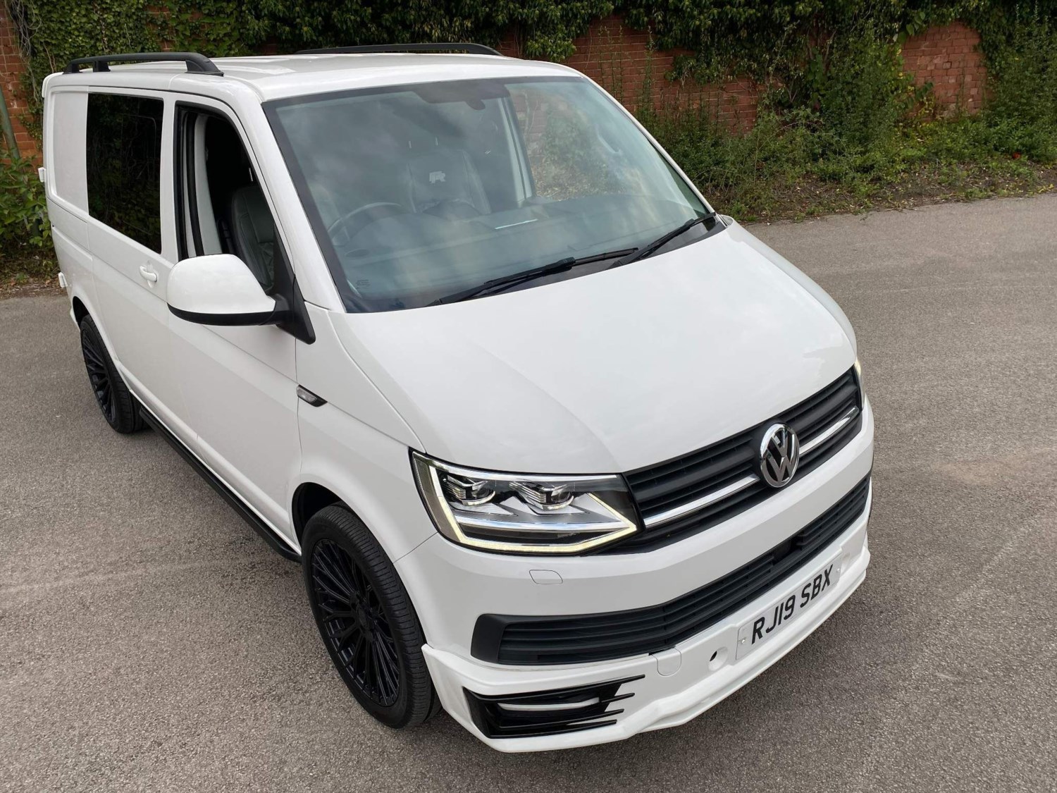 Volkswagen Transporter Listing Image