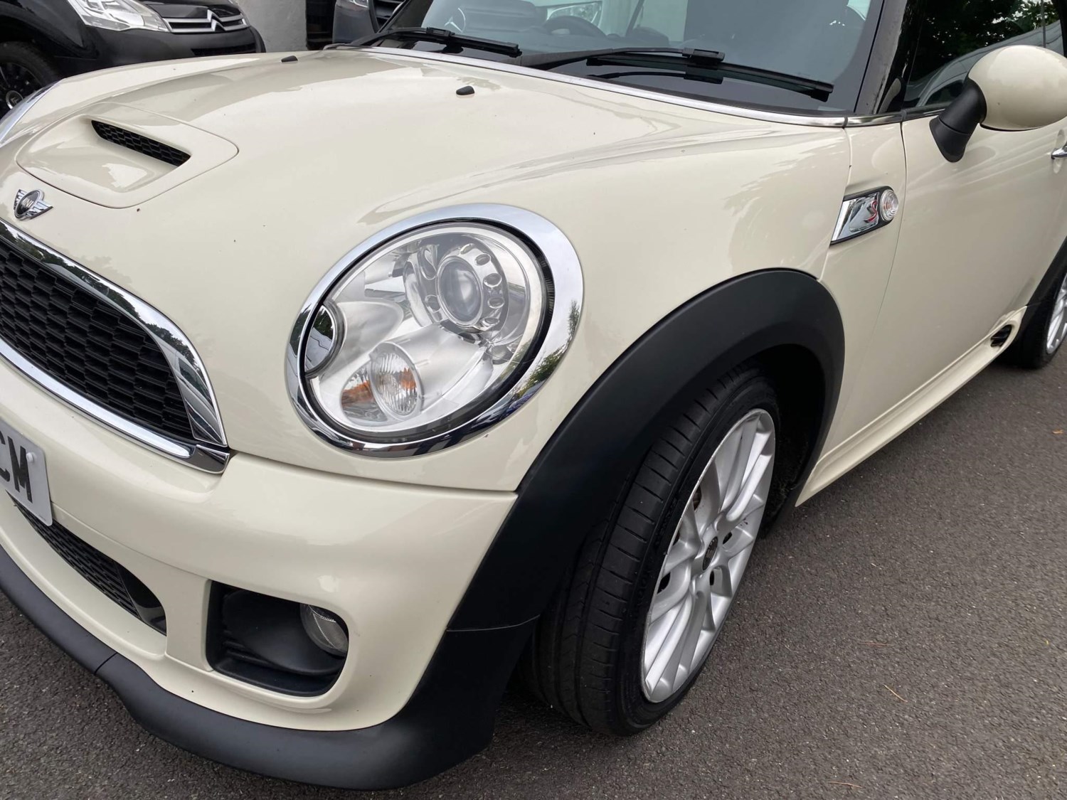 MINI Convertible Listing Image