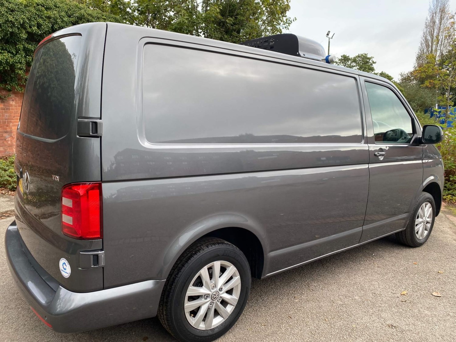 Volkswagen Transporter Listing Image