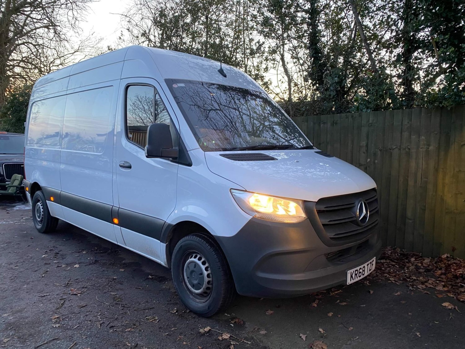 Mercedes-Benz Sprinter Listing Image