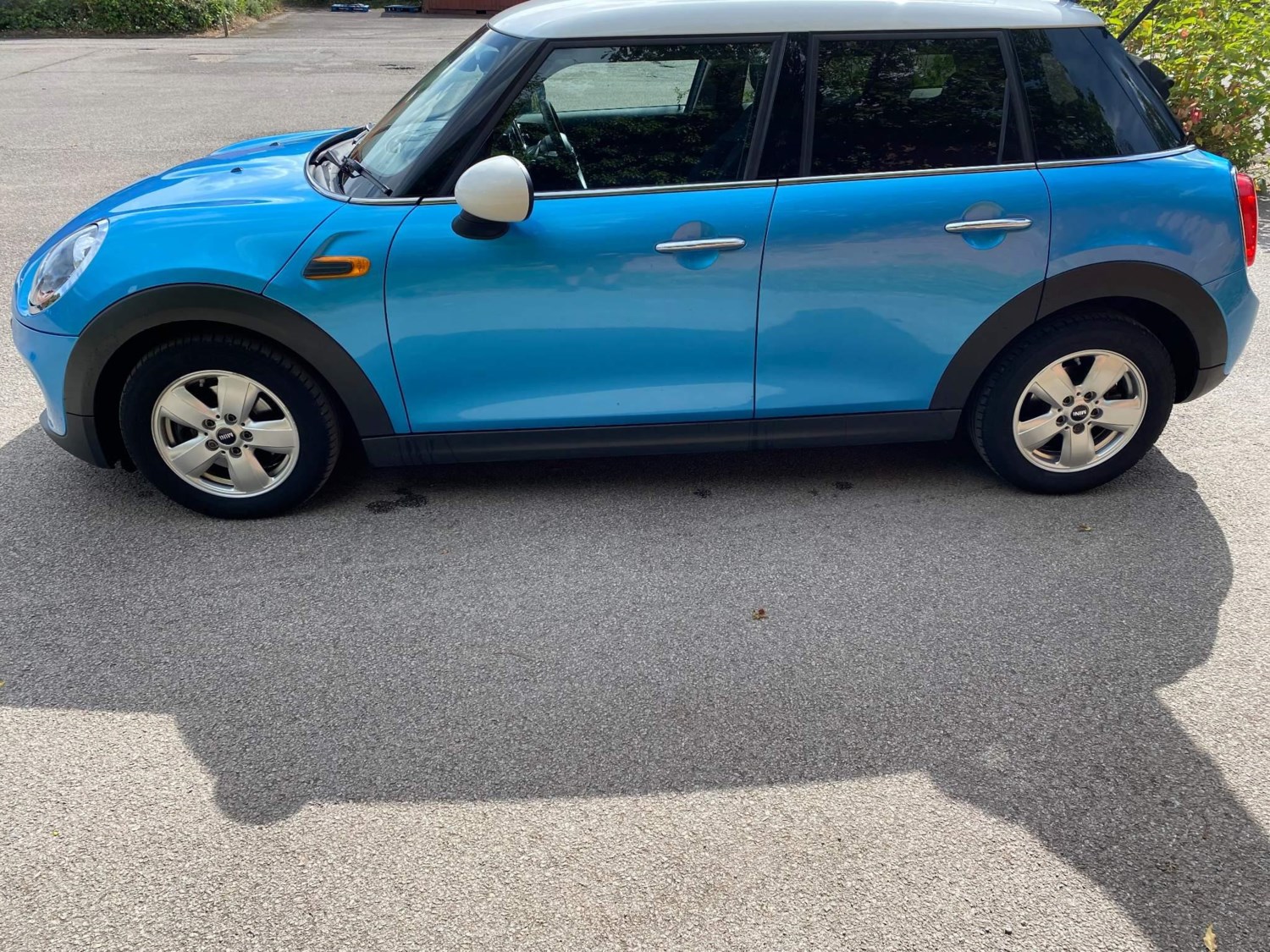 MINI Hatch Listing Image