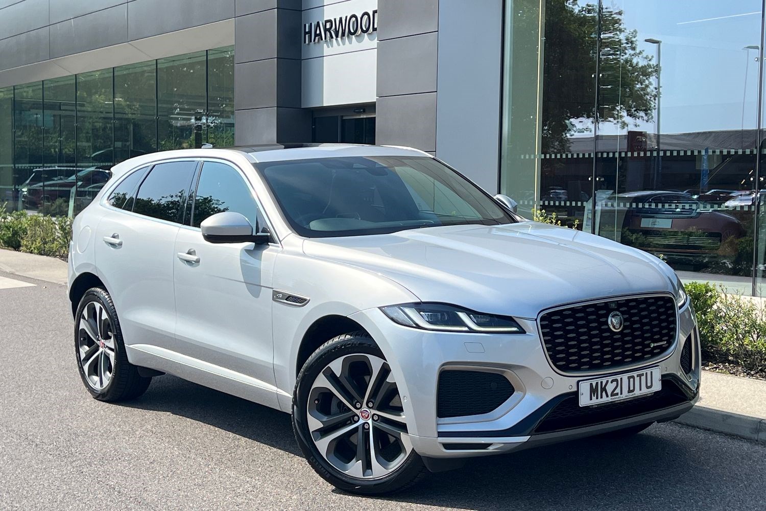 Jaguar F-PACE Listing Image