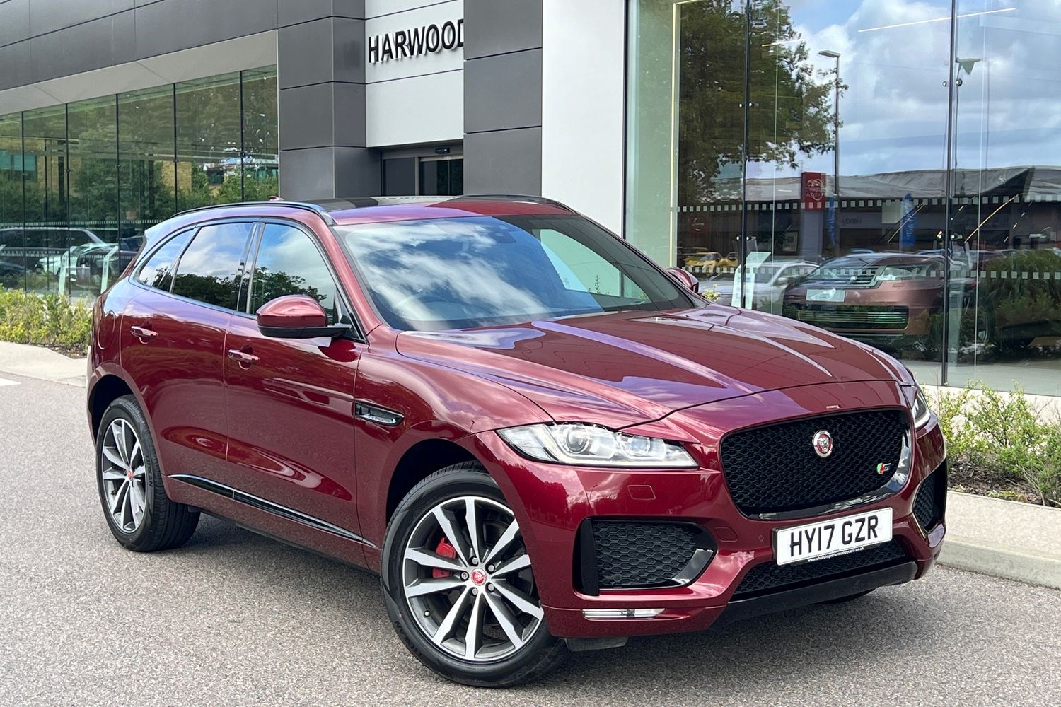 Jaguar F-PACE Listing Image