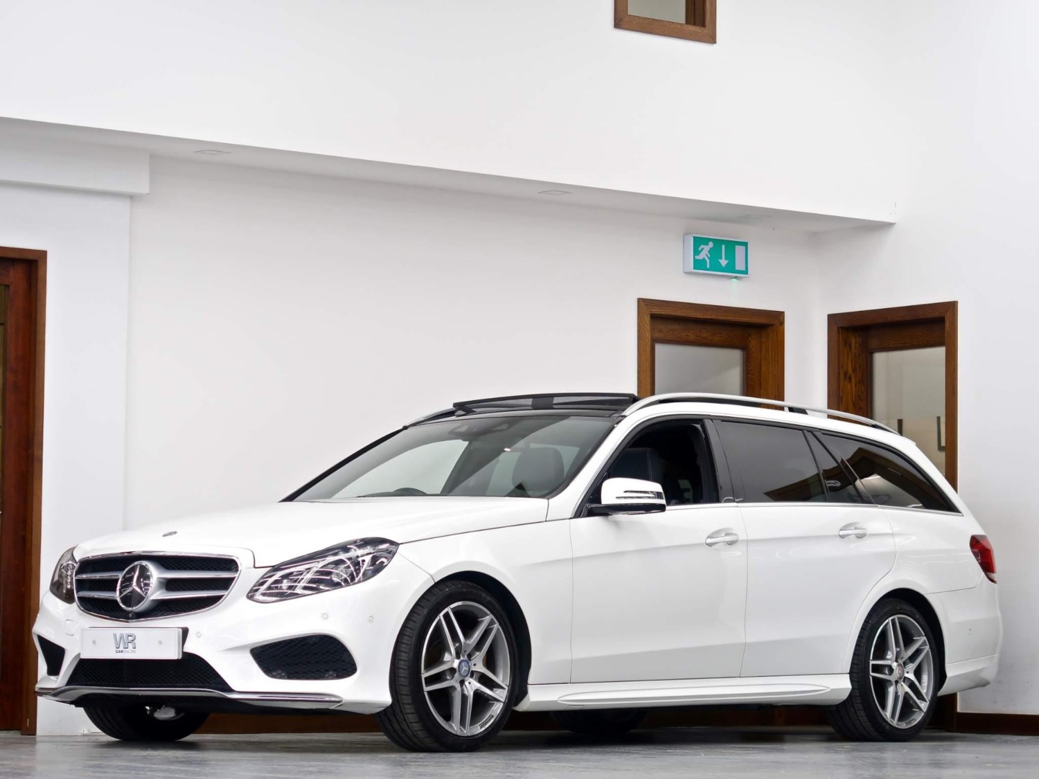 Mercedes-Benz E-Class Listing Image